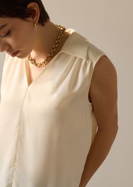 Ariska Detachable Sash Crepe Satin Collared Blouse
