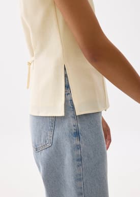 Juni Sleeveless Blazer Top