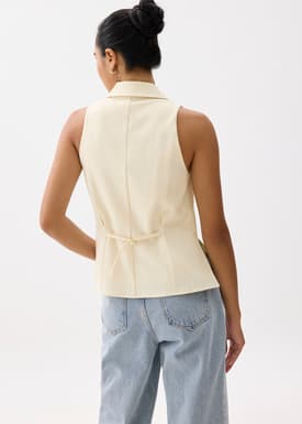 Juni Sleeveless Blazer Top