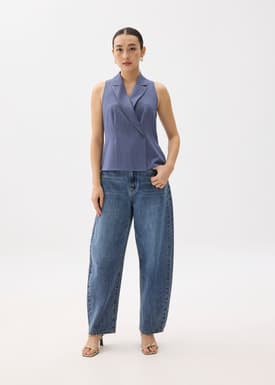 Juni Sleeveless Blazer Top