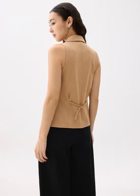 Juni Sleeveless Blazer Top
