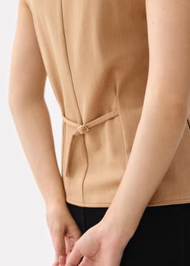 Juni Sleeveless Blazer Top