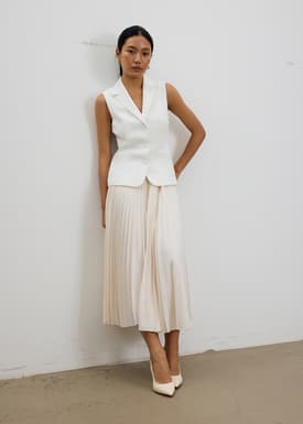 Aika Lightweight Tailored Button Down Vest Top