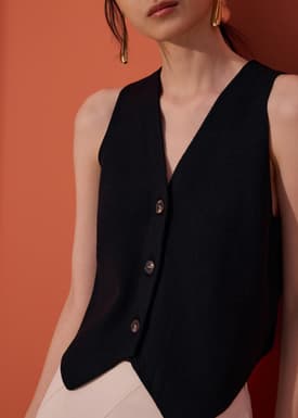 Esah Relaxed Knit V-neck Vest Top
