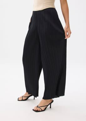 Leggy™ Anh Plissé Wide Leg Pants
