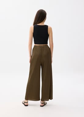 Leggy™ Anh Plissé Wide Leg Pants