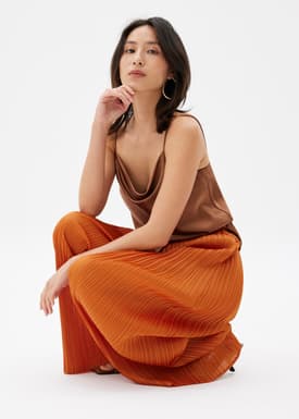 Leggy™ Anh Plissé Wide Leg Pants