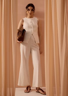 Leggy™ Pvara Textured Flare Pants