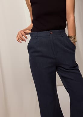 PETITE Leggy™ Pvara Textured Flare Pants
