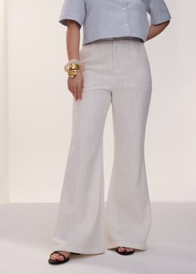 PETITE Leggy™ Pvara Textured Flare Pants