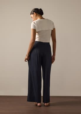 Leggy™ Liv Elastic Crinkled Pleats Straight Leg Pants