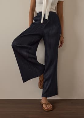 Leggy™ Liv Elastic Crinkled Pleats Straight Leg Pants