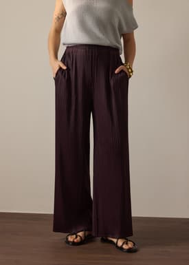 PETITE Leggy™ Liv Elastic Plisse Straight Leg Pants