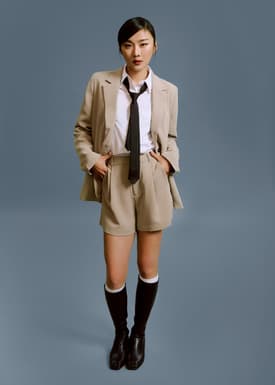 Aika Lightweight Elastic Pleated Tailored Shorts