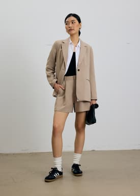 Aika Lightweight Elastic Pleated Tailored Shorts