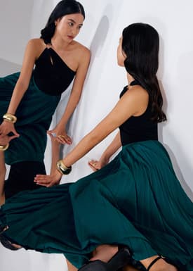 Wei Elastic Sunray Pleated Midaxi Skirt