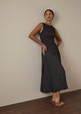 Leila Elastic Crinkled Pleats Flare Maxi Skirt