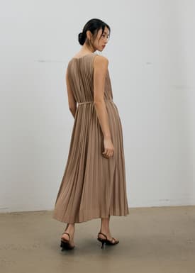 Willa Reversible Sunray Pleated Midaxi Dress