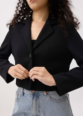 Alya Boxy Crop Blazer