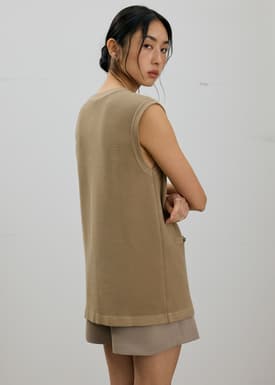 Yun Boxy Knit Vest