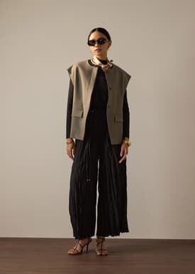 Riyo Twill Round Neck Boxy Vest