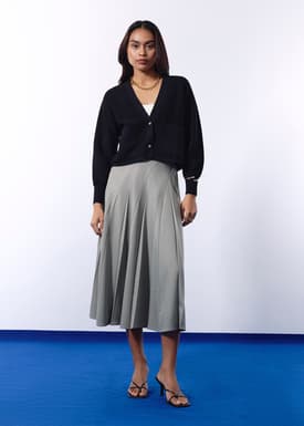 Priya Relaxed Classic Knit V-neck Cardigan