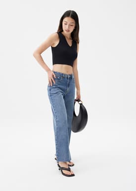Sree Knit V-neck Crop Top