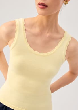 Rue Knit Scoop Neck Scallop Edge Tank Top