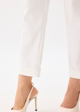 Lynn Tailored Peg Leg Chino Pants