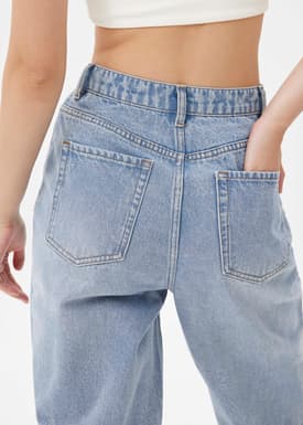 Flynn Cropped Mom Jeans