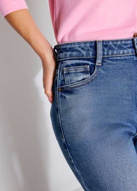 PETITE Leggy™ Addison Comfort Stretch Kick Flare Jeans