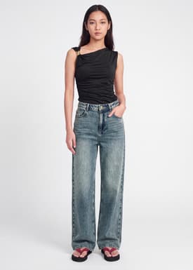 PETITE Tzuyu Leggy™ Straight Leg Jeans