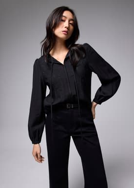 Broderie Ruffle Collar Blouse