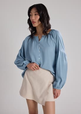 Relaxed Poet Sleeve Blouse