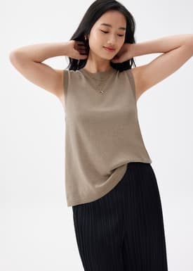 Relaxed Round Neck Knit Tank Top
