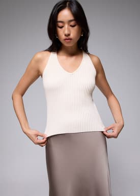 Ribbed Knit V-neck Fitted Tank Top