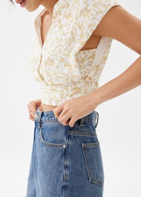 Floral Broderie V-neck Crop Top