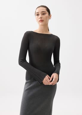 Knit Fitted Flare Sleeve Top