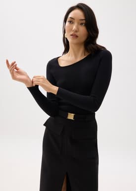 Fitted Asymmetric Knit Top