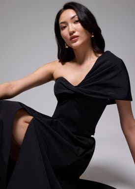 BraFree by LB Asymmetric Front Twist Top