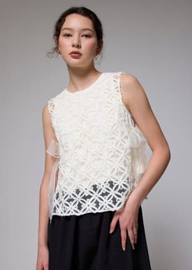 Relaxed Lace Round Neck Top