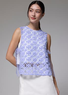 Relaxed Lace Round Neck Top