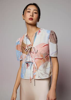 Front Tie Puff Sleeve Top in Tossed Blooms