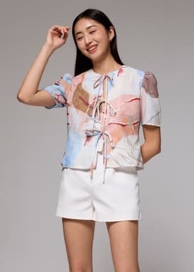 Front Tie Puff Sleeve Top in Tossed Blooms