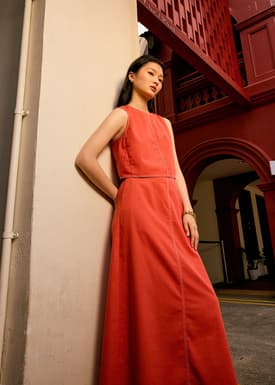 Contrast Stitch Boxy Crop Shell Top