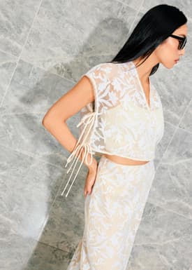 Relaxed Floral Sequin V-Neck Crop Top