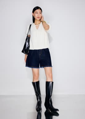 Textured Plisse Front Tie Puff Sleeve Shell Top