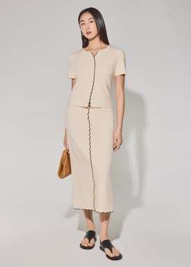 Knit Scallop Edge Fitted Button Down Top