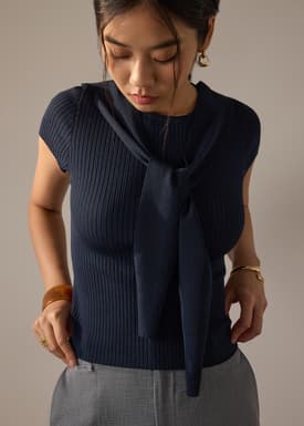 Knit Tie Collar Round Neck Top