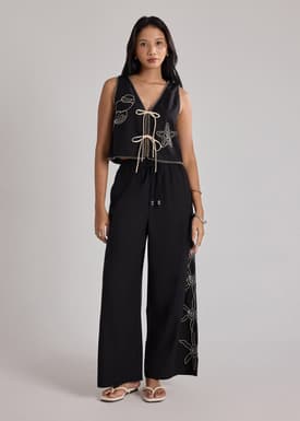 Blanket Stitch Ribbon Tie Top in Coastal Charm Embroidery